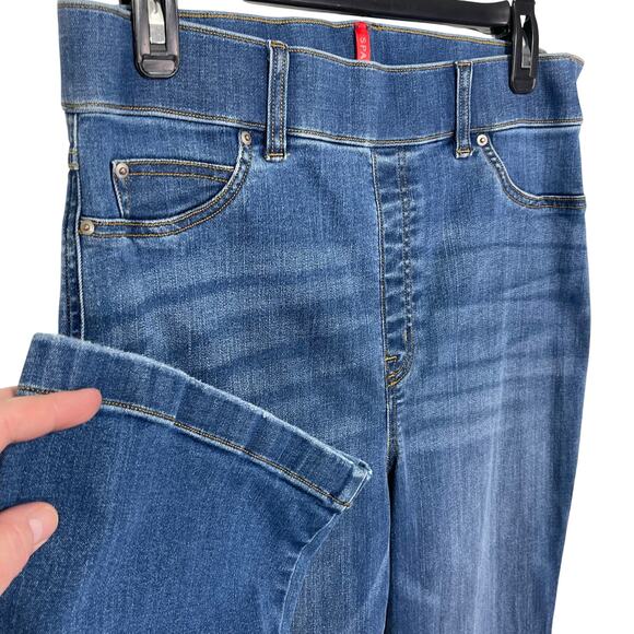 SPANX Women’s Flared Denim Pull On Flat Front Jeans size XL - Picture 4 of 5
